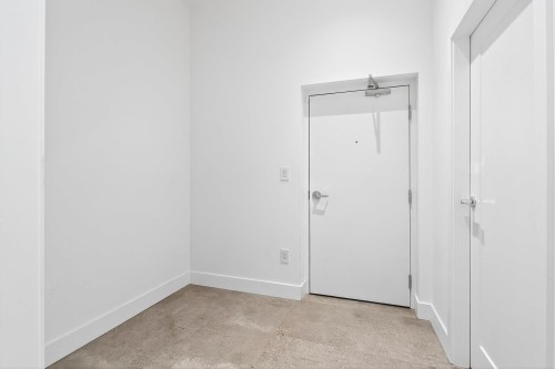 109-2070 Curling Road, North Vancouver, BC 