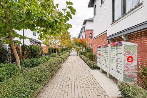 109-2070 Curling Road, North Vancouver, BC 