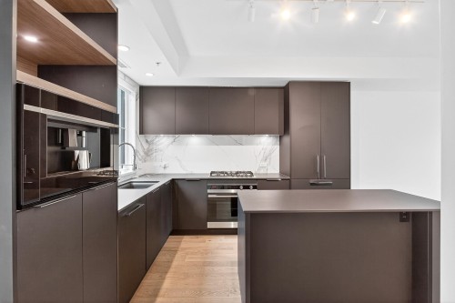 109-2070 Curling Road, North Vancouver, BC 