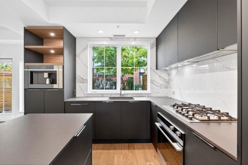 109-2070 Curling Road, North Vancouver, BC 