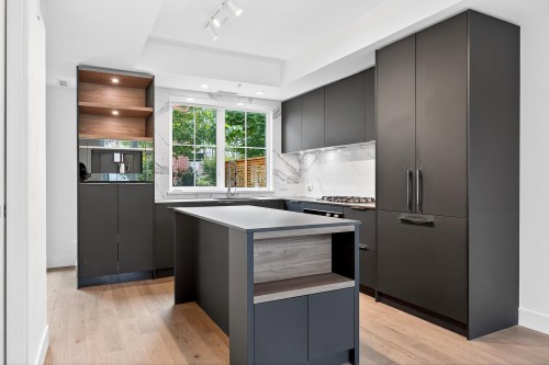 109-2070 Curling Road, North Vancouver, BC 