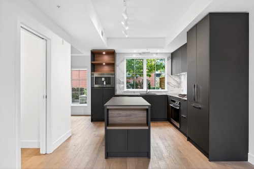 109-2070 Curling Road, North Vancouver, BC 