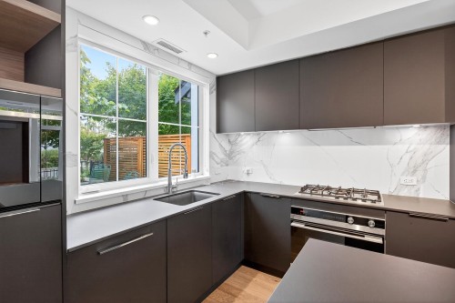 109-2070 Curling Road, North Vancouver, BC 