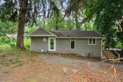 24742 100 Avenue  Maple Ridge, BC V2W 1J8