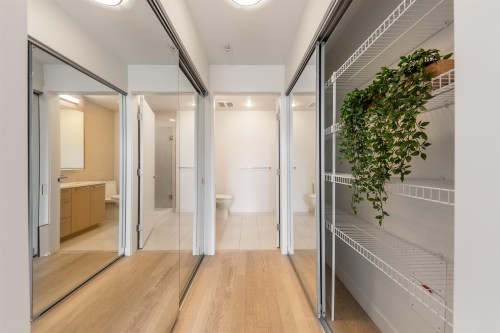 315-4033 May Drive, Richmond, BC 