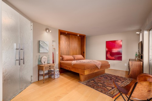 1001-02-150 24Th Street, West Vancouver, BC 