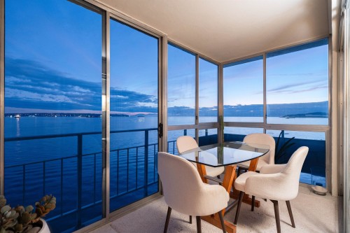 1001-02-150 24Th Street, West Vancouver, BC 