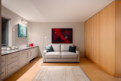 1001-02-150 24Th Street, West Vancouver, BC 