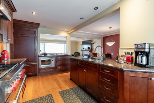 5570 Baillie Street, Vancouver, BC 