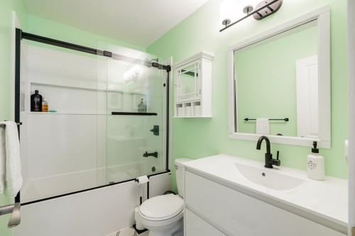 23035 117 Avenue, Maple Ridge, BC 