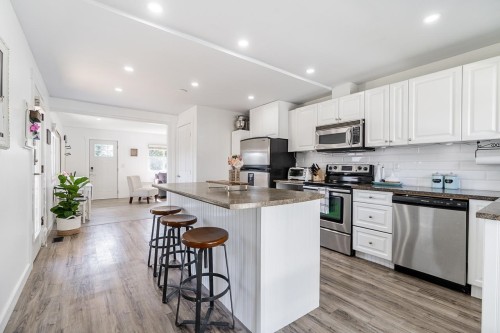 23035 117 Avenue, Maple Ridge, BC 