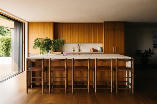 1295 Keith Road W, North Vancouver, BC 