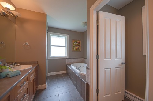 3301 Mctavish Court, Coquitlam, BC 