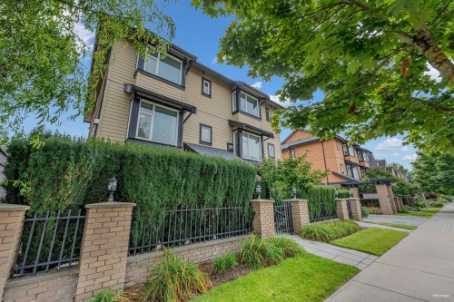 1-4766 55B Street, Delta, BC 