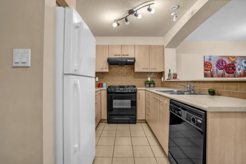 2102-5113 Garden City Road, Richmond, BC 