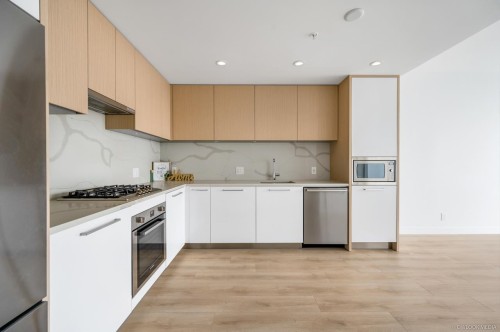 2607-567 Clarke Road, Coquitlam, BC 