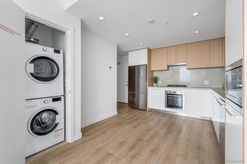 2607-567 Clarke Road, Coquitlam, BC 