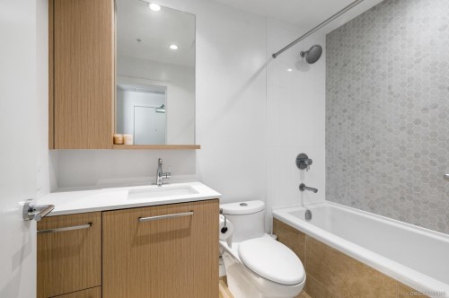 2607-567 Clarke Road, Coquitlam, BC 