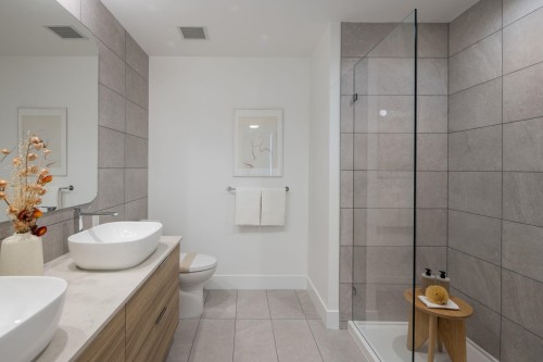 407-2385 Emery Court, North Vancouver, BC 