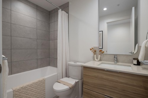 407-2385 Emery Court, North Vancouver, BC 