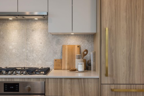 407-2385 Emery Court, North Vancouver, BC 