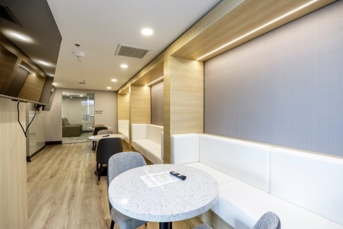 1008-1632 Lions Gate Lane, North Vancouver, BC 