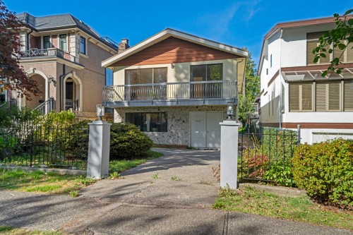 4565 9Th Avenue W, Vancouver, BC 