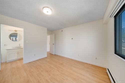 4565 9Th Avenue W, Vancouver, BC 