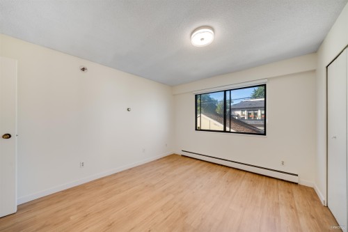 4565 9Th Avenue W, Vancouver, BC 