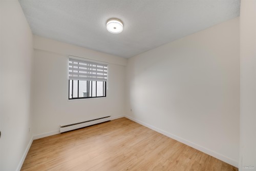 4565 9Th Avenue W, Vancouver, BC 