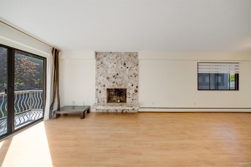 4565 9Th Avenue W, Vancouver, BC 