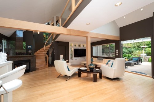 5480 Keith Road, West Vancouver, BC 