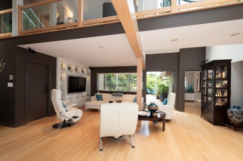 5480 Keith Road, West Vancouver, BC 