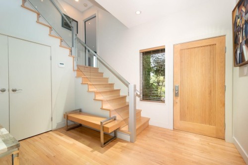 5480 Keith Road, West Vancouver, BC 