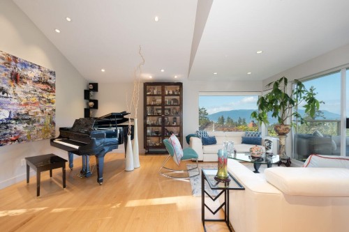 5480 Keith Road, West Vancouver, BC 