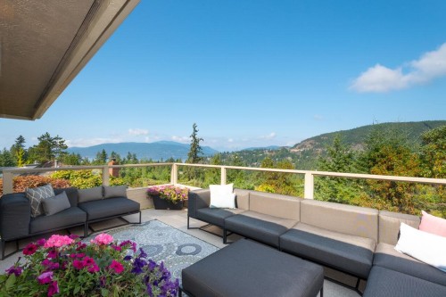 5480 Keith Road, West Vancouver, BC 