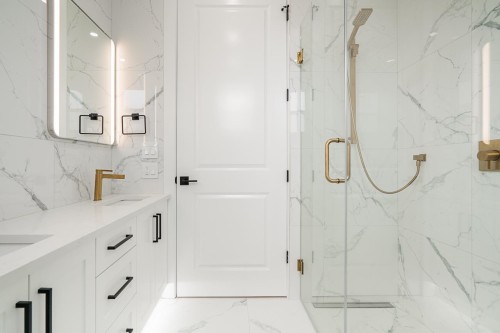 2970 7Th Avenue E, Vancouver, BC 