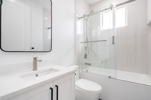 2970 7Th Avenue E, Vancouver, BC 