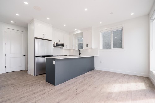 2970 7Th Avenue E, Vancouver, BC 