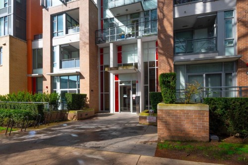 2063 10Th Avenue W, Vancouver, BC 