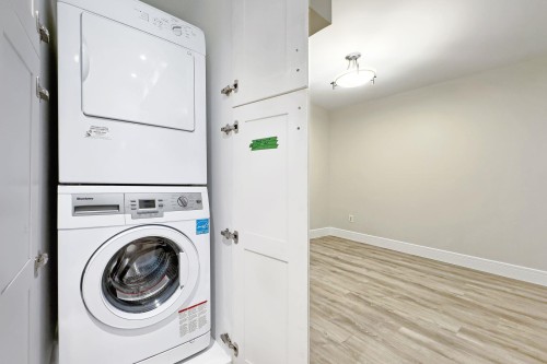 37-9000 Ash Grove Crescent, Burnaby, BC 