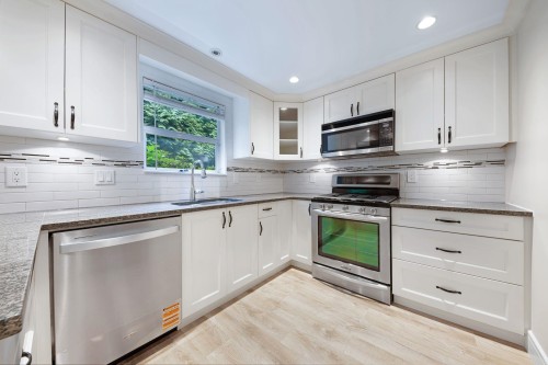 37-9000 Ash Grove Crescent, Burnaby, BC 