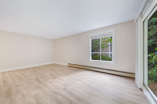 37-9000 Ash Grove Crescent, Burnaby, BC 