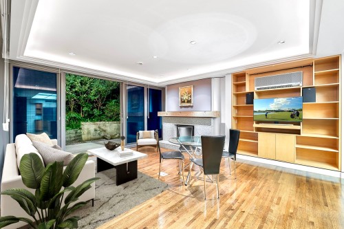 687 Beachview Drive, North Vancouver, BC 