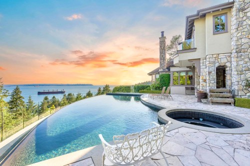 4672 Clovelly Walk, West Vancouver, BC 