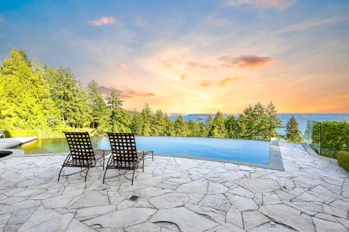 4672 Clovelly Walk, West Vancouver, BC 