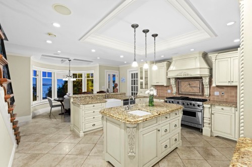 3090 Mathers Avenue, West Vancouver, BC 