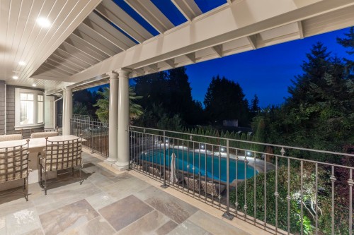 3090 Mathers Avenue, West Vancouver, BC 