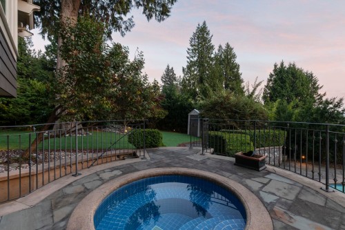 3090 Mathers Avenue, West Vancouver, BC 