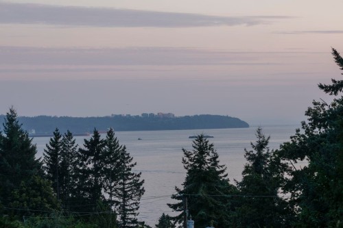 3090 Mathers Avenue, West Vancouver, BC 